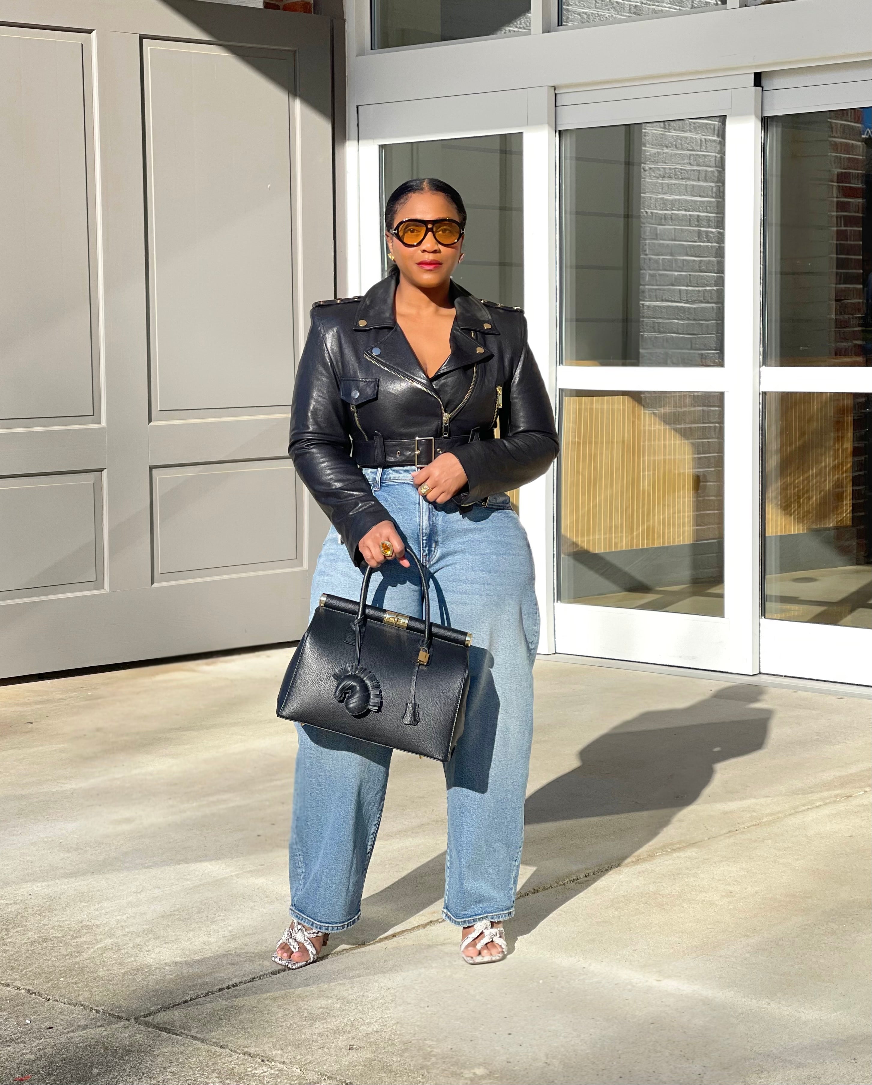 GOLDxTEAL stylish barrel rounded leg jeans.