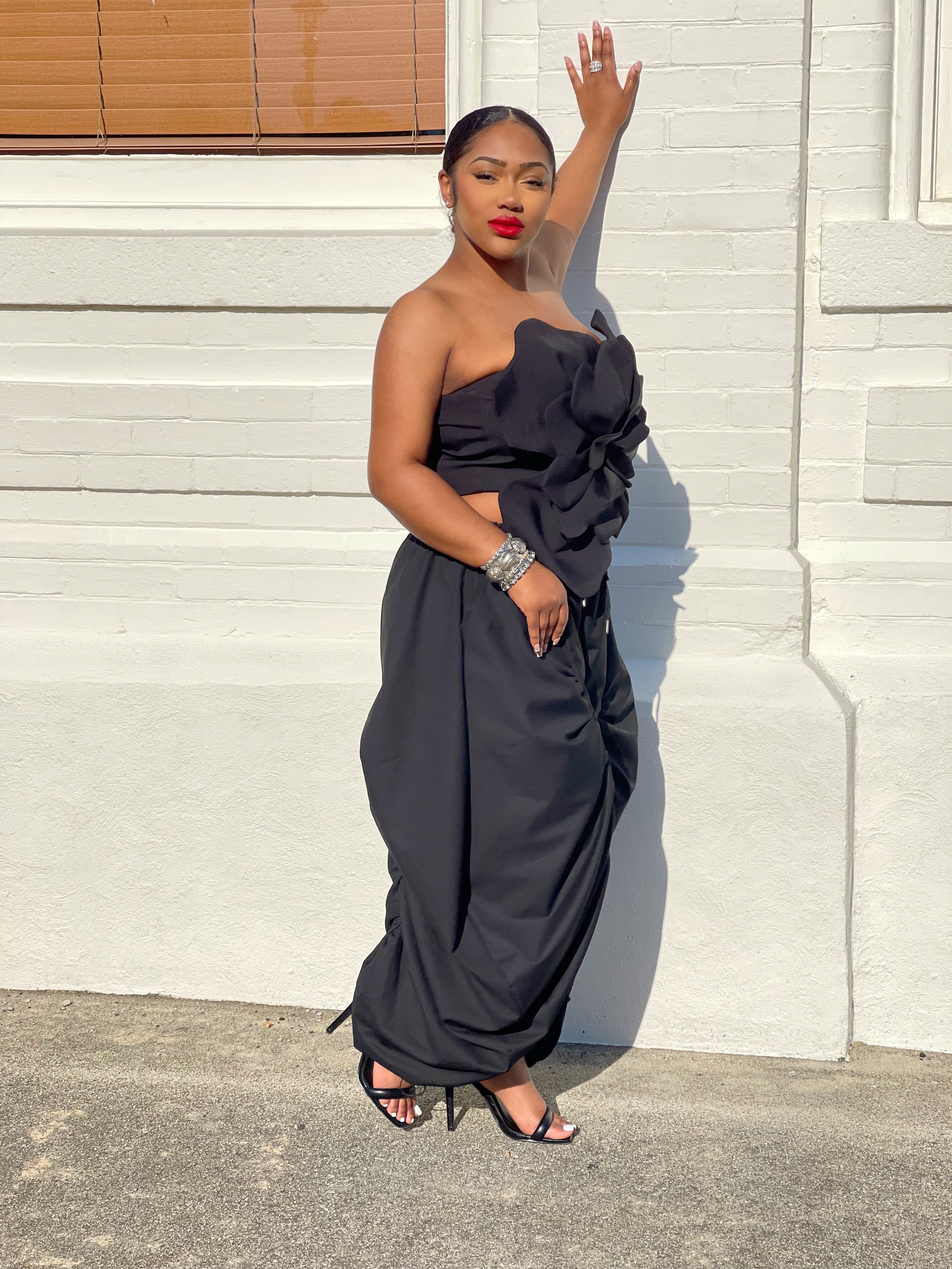 GOLDxTEAL ruched wide leg ankle pants.