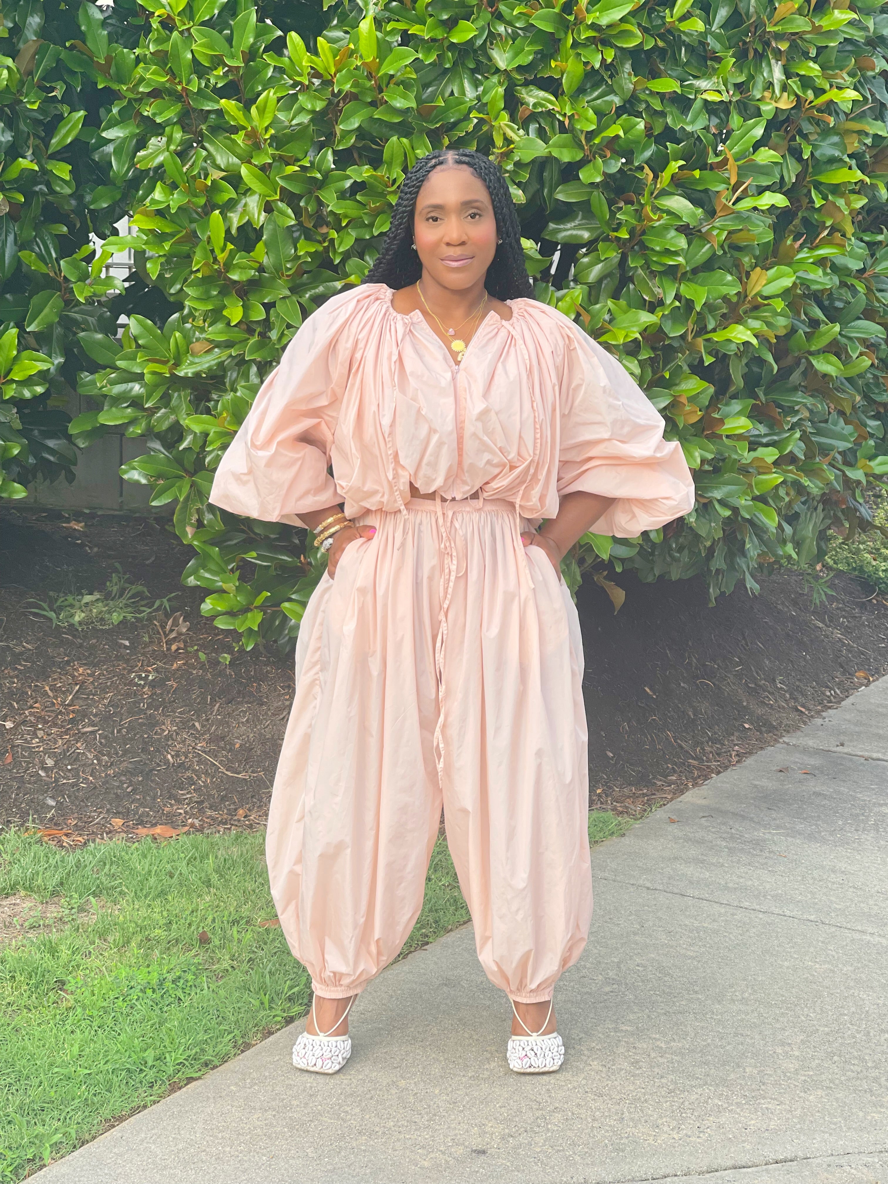 GOLDxTEAL pink pleated crop jacket blouse.