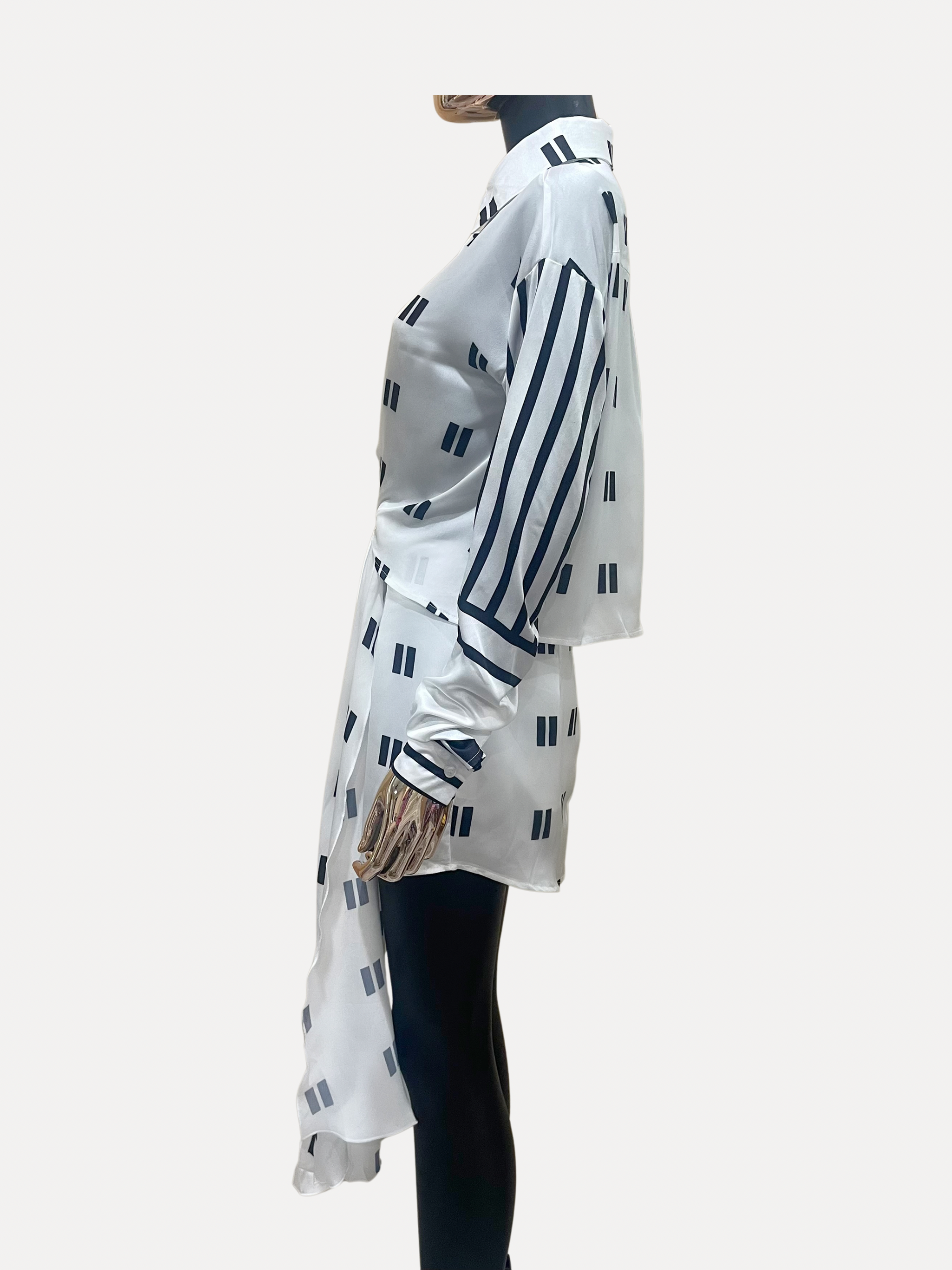 GOLDxTEAL chic black and white satiny shirt mini dress.