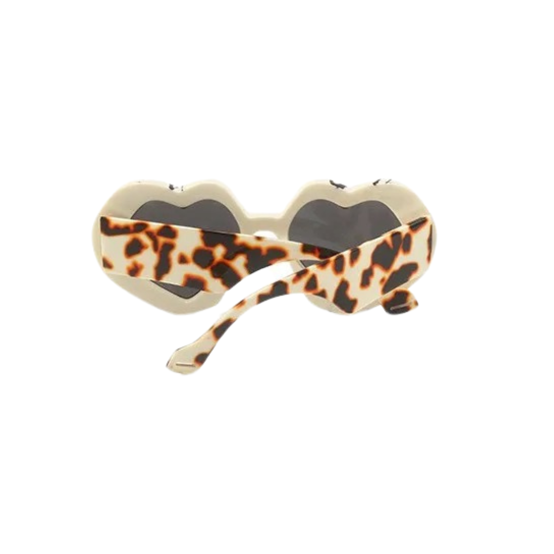 GOLDxTEAL heart shaped beige sunglasses.