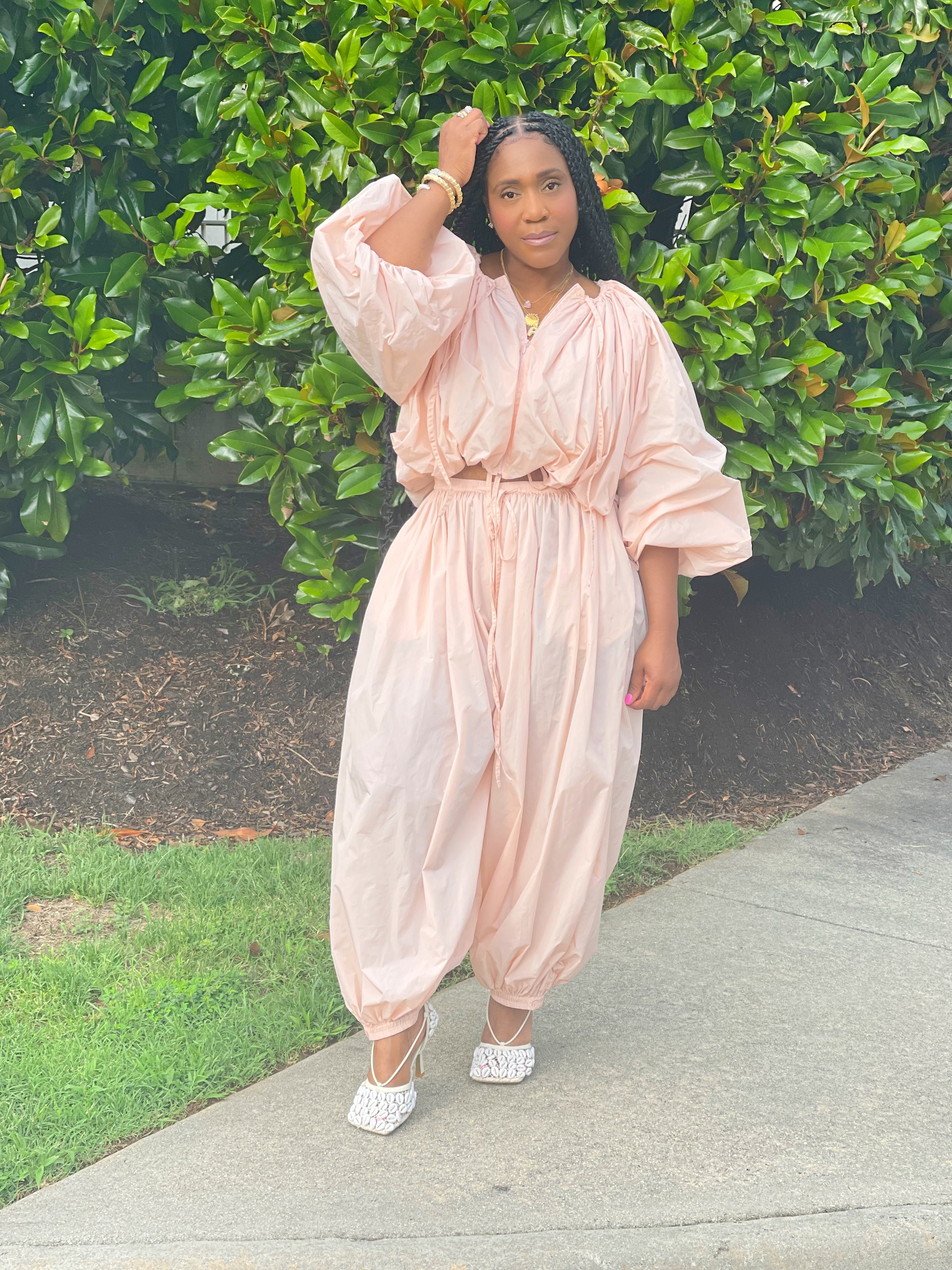 GOLDxTEAL pink pleated crop jacket blouse.