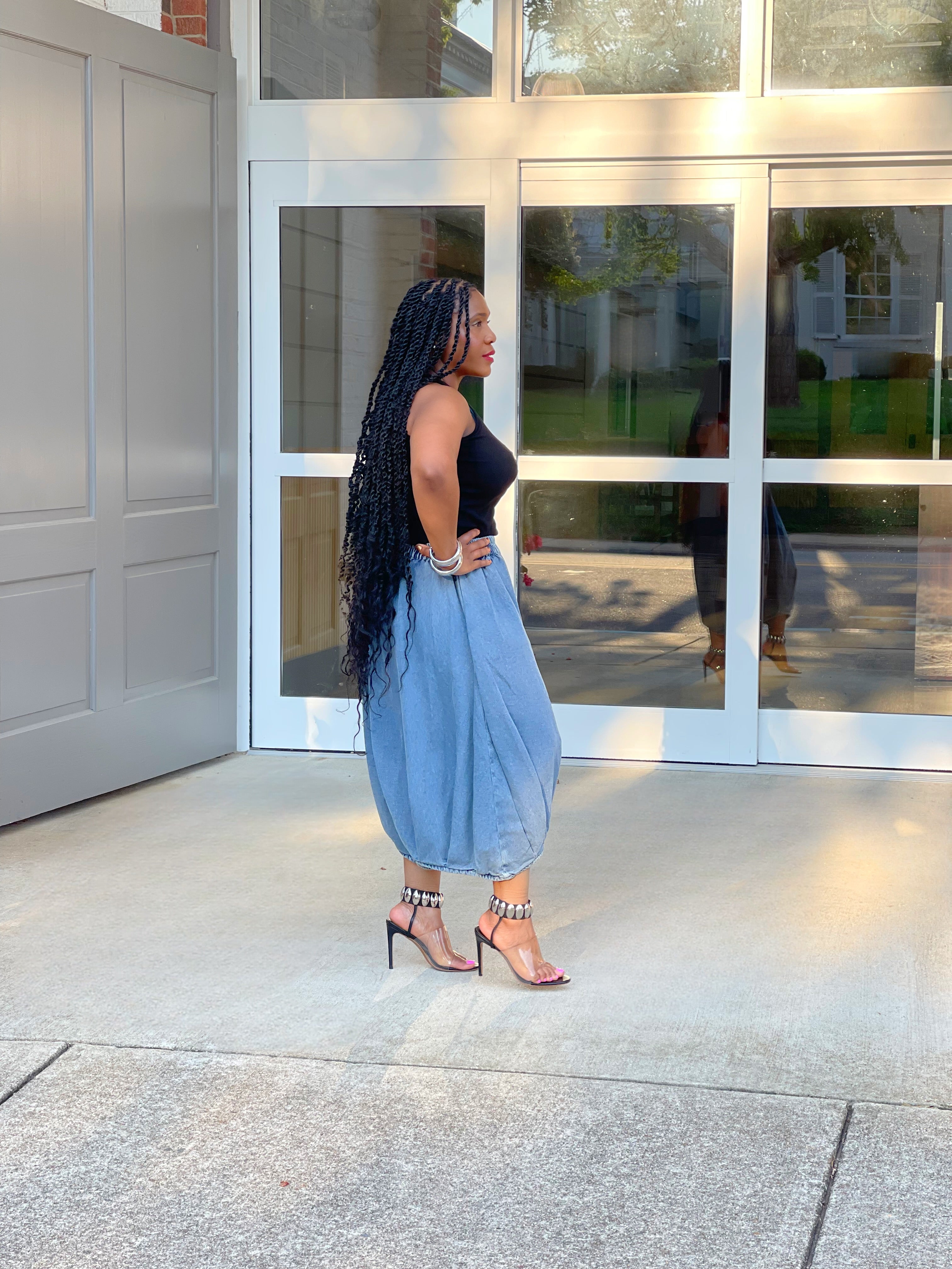 GOLDxTEAL stylish wide leg denim culottes. Crop pleated wide leg jeans.