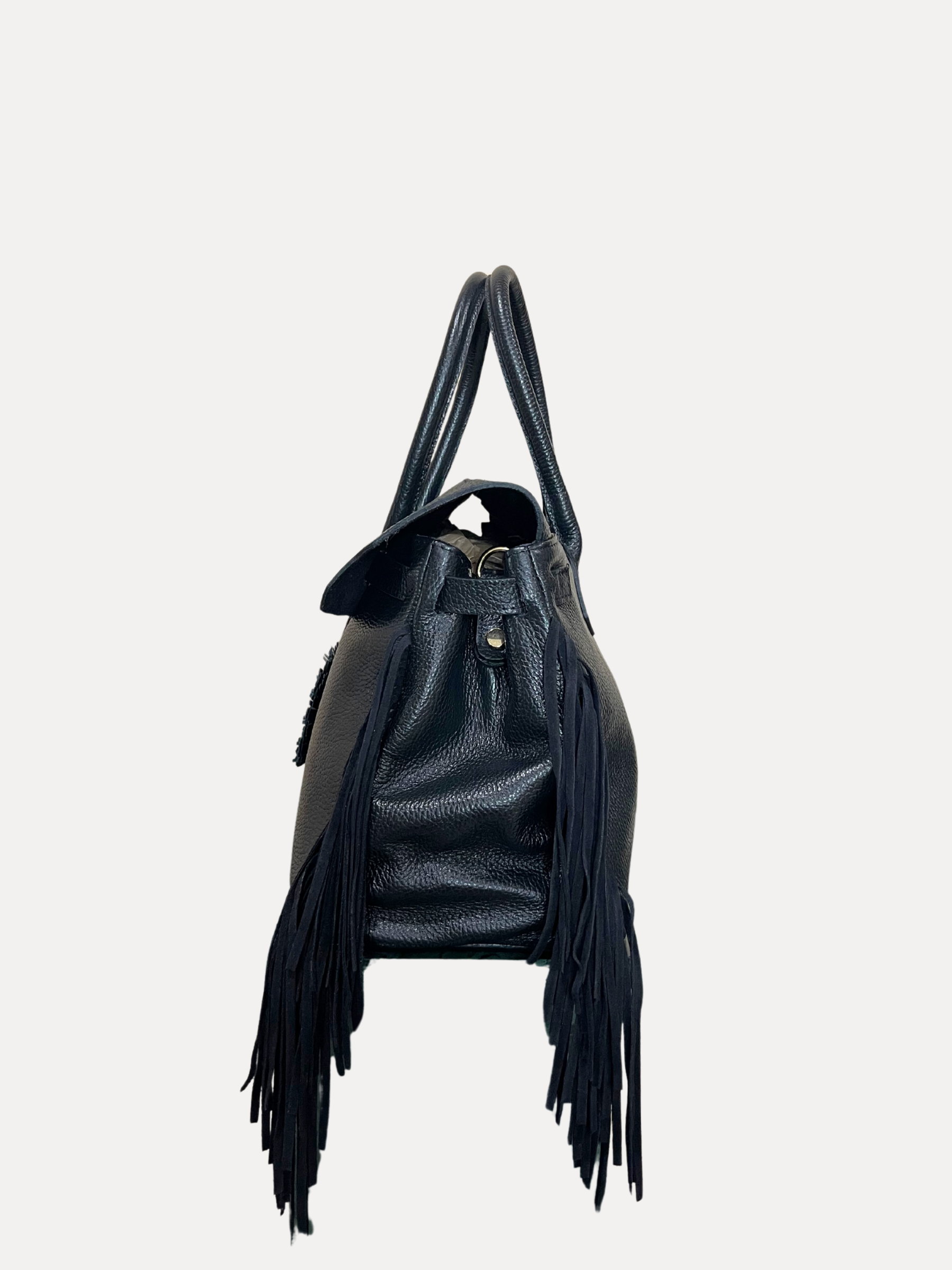 GOLDxTEAL Gorgeous pebbled leather fringe handbag.