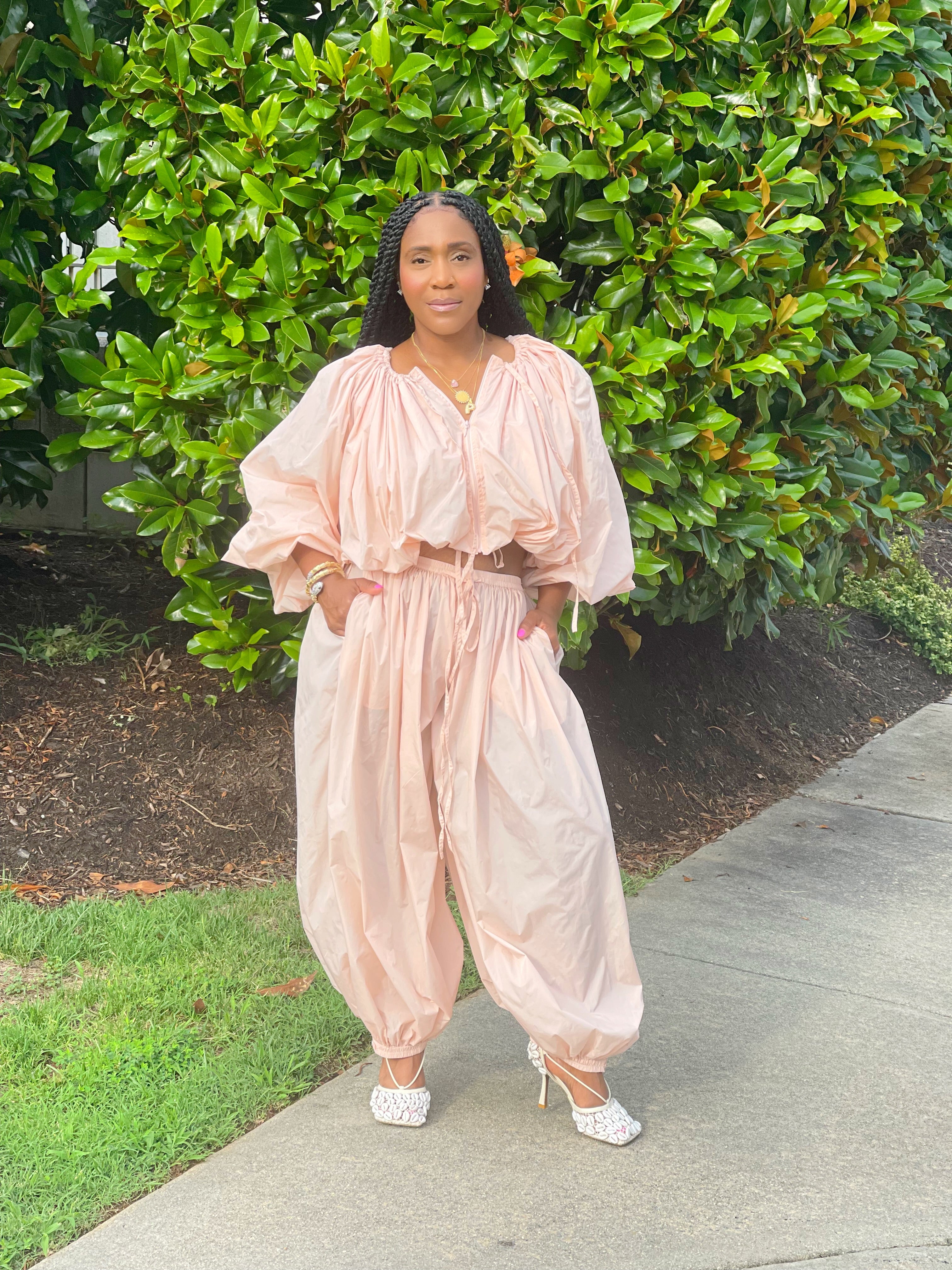 GOLDxTEAL pink pleated crop jacket blouse.