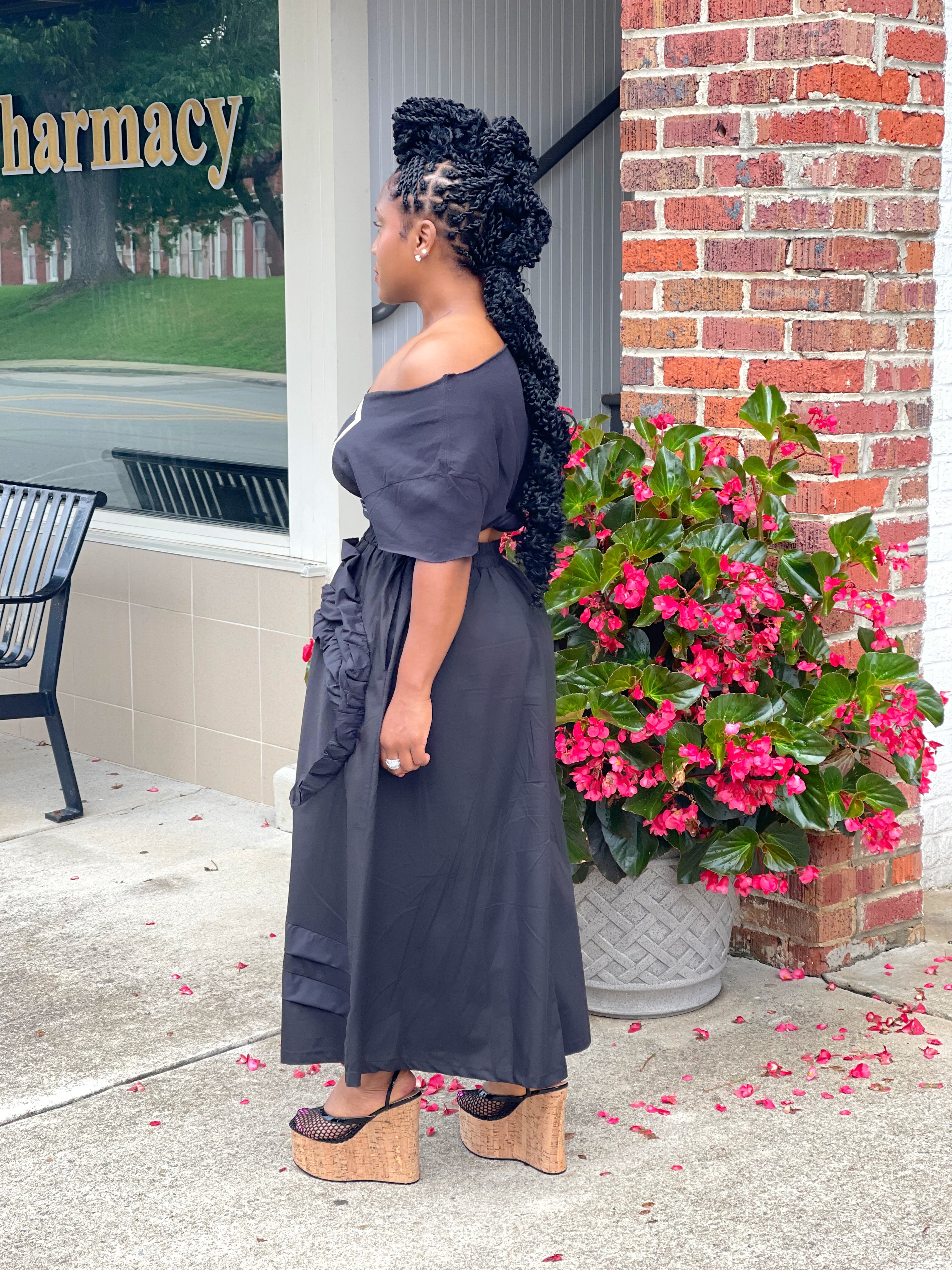 GOLDxTEAL modern black 3D appliqué midi skirt.