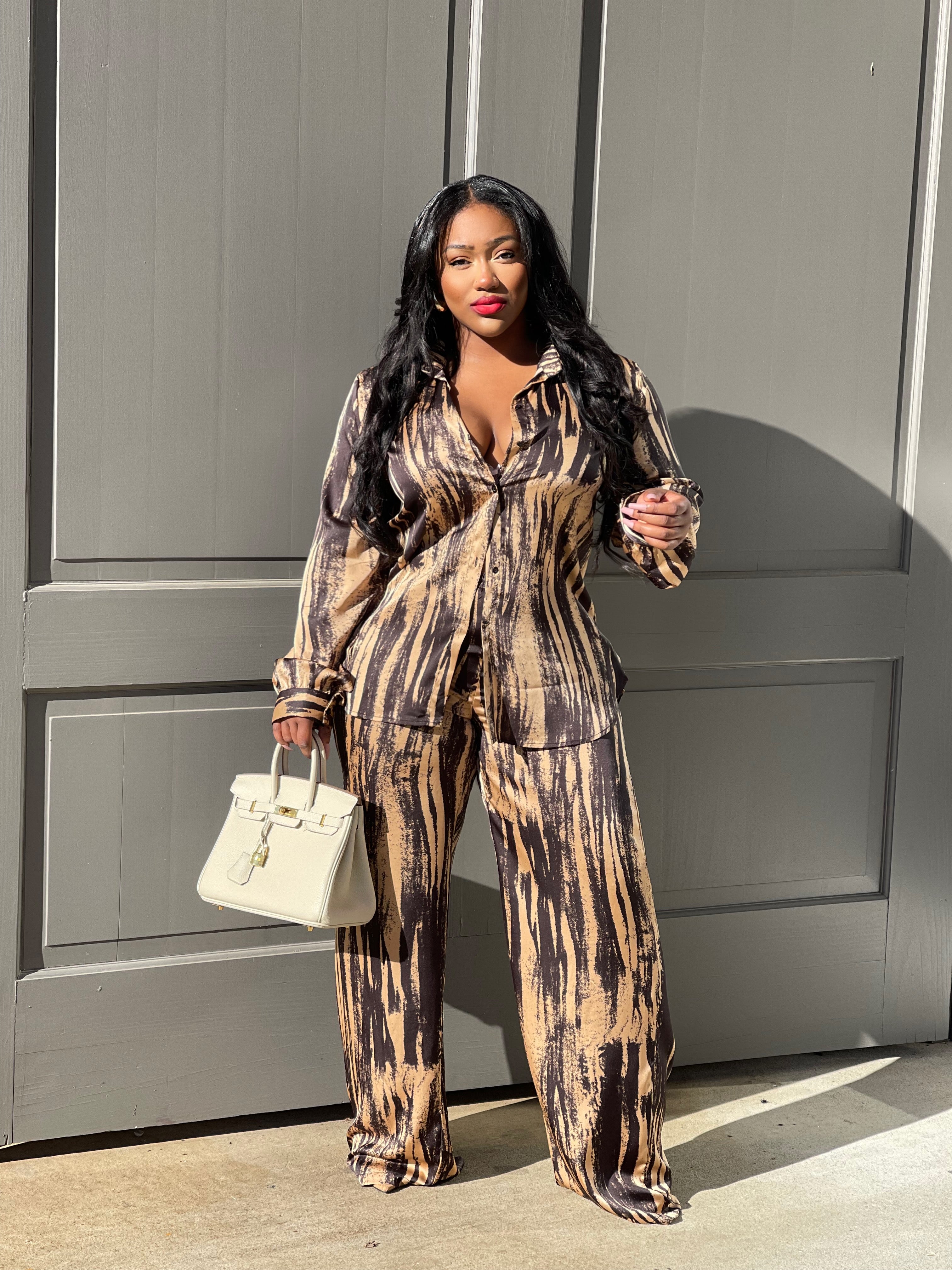 GOLDxTEAL satiny pant set. Chic neutral printed pant set.