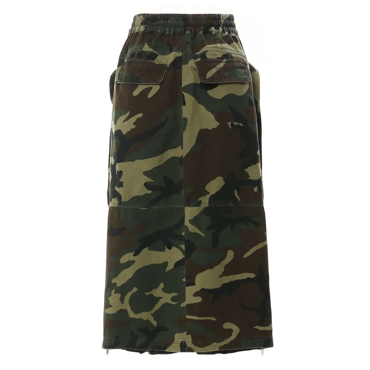 GOLDxTEAL camouflage pocket midi skirt. Stylish camouflage print skirt accented with oversized pockets.